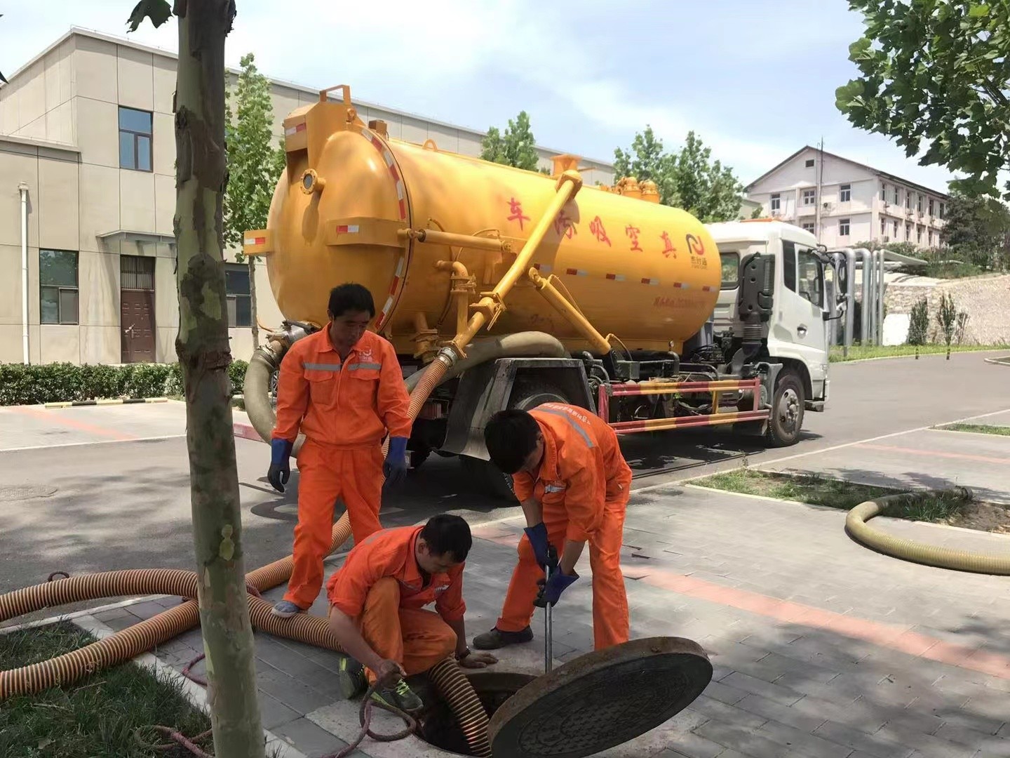 连州化粪池清理与5-8吨吸粪车施工效率分析